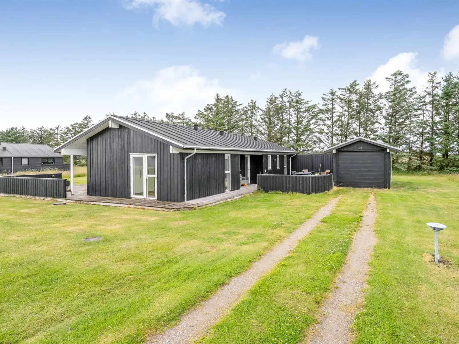 "Meino" - 1.4km from the sea-Buiten