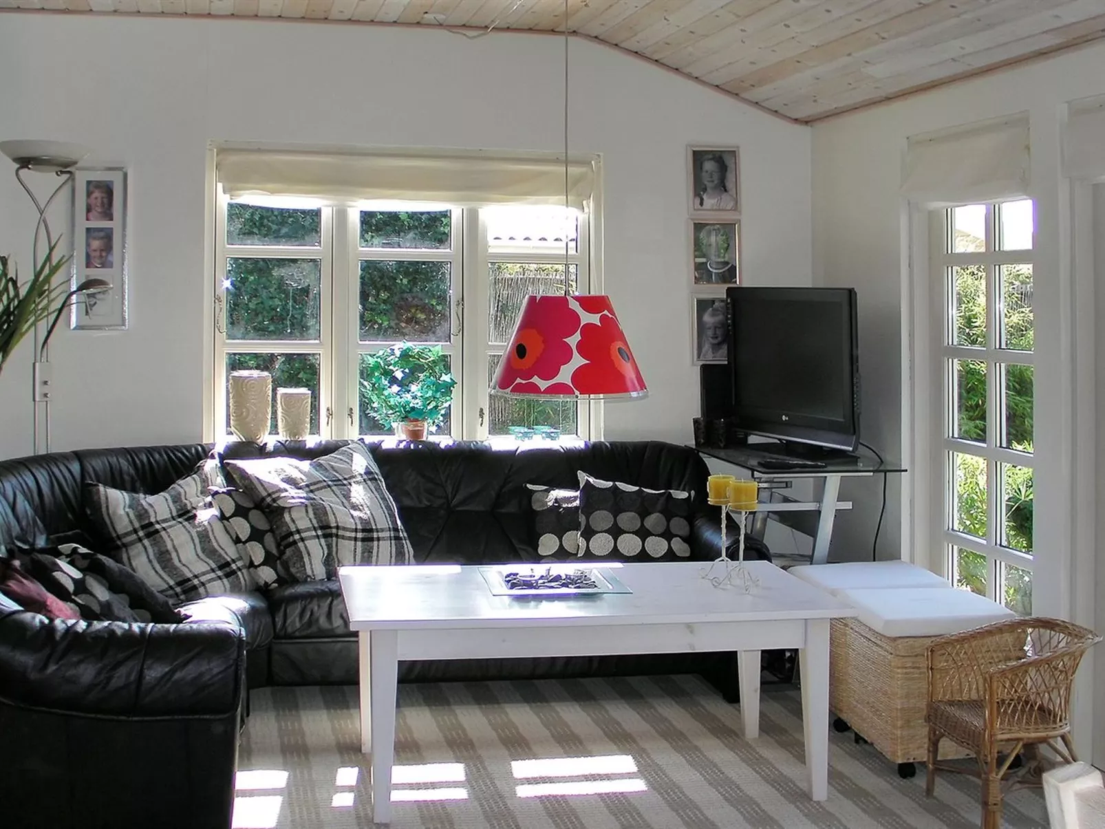 "Nitis" - 200m from the sea-Binnen