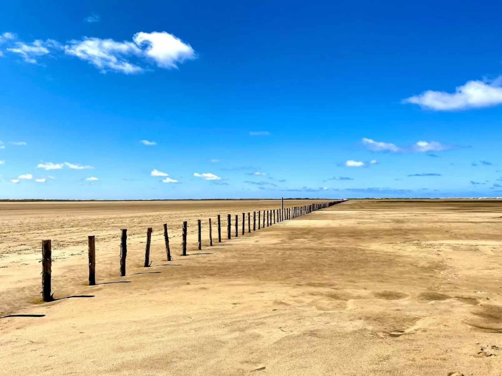 "Neia" - 640m from the sea-Binnen