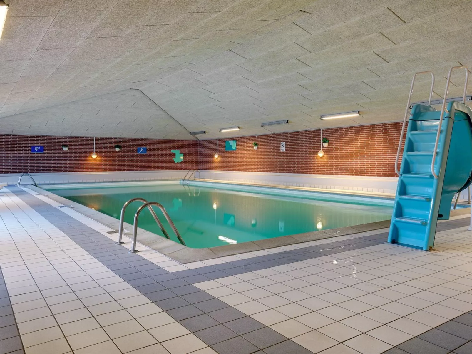 "Daya" - 2.3km from the sea - Buiten