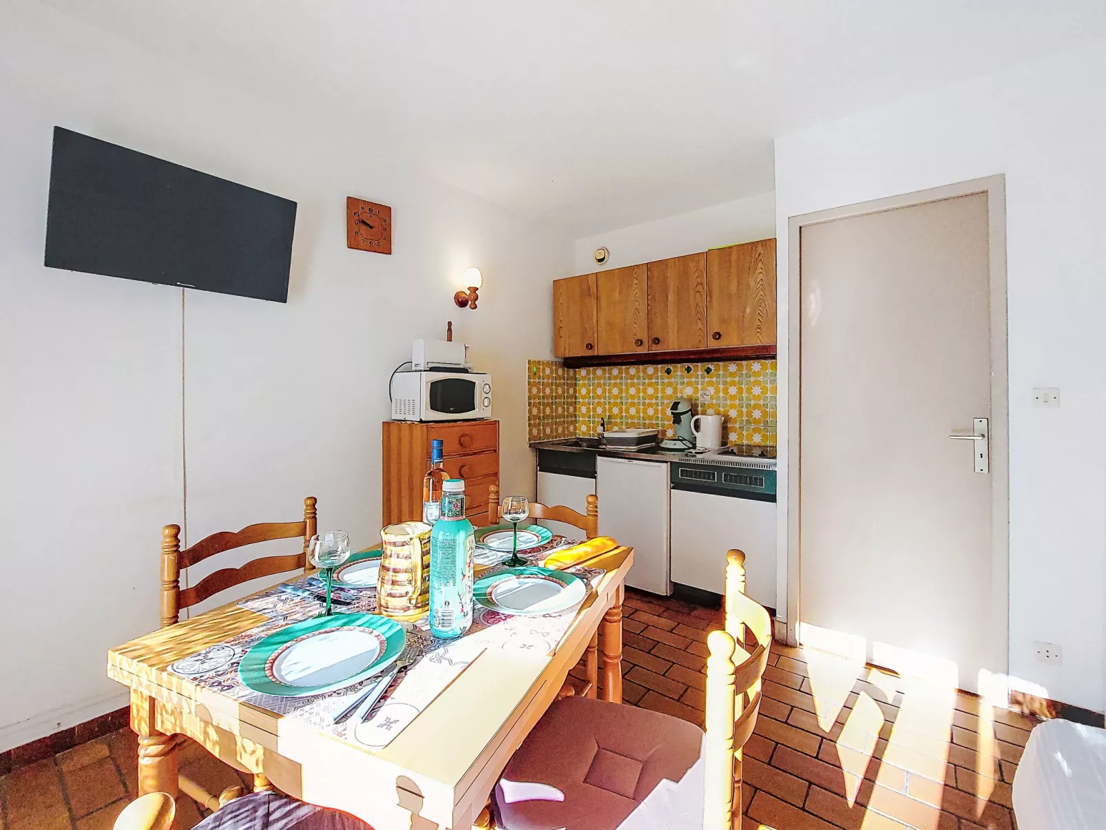 Les Aigues Marines-Binnen