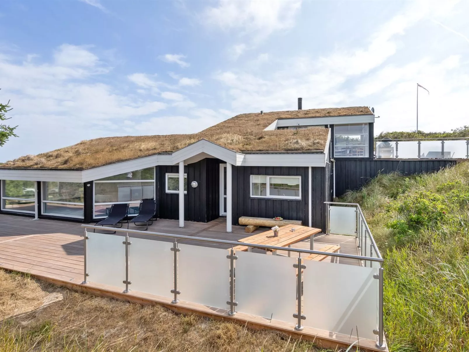 "Swerting" - 230m from the sea-Buiten