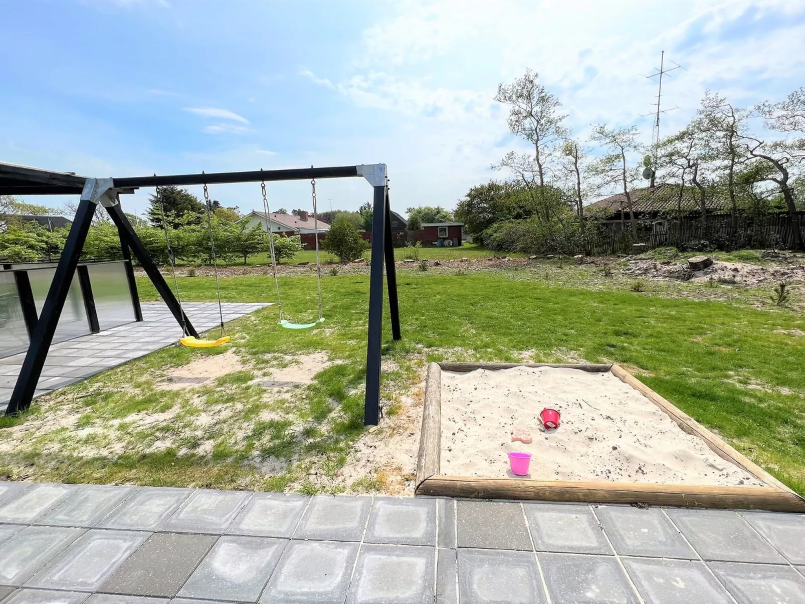 "Alfrida" - 1.5km from the sea-Buiten