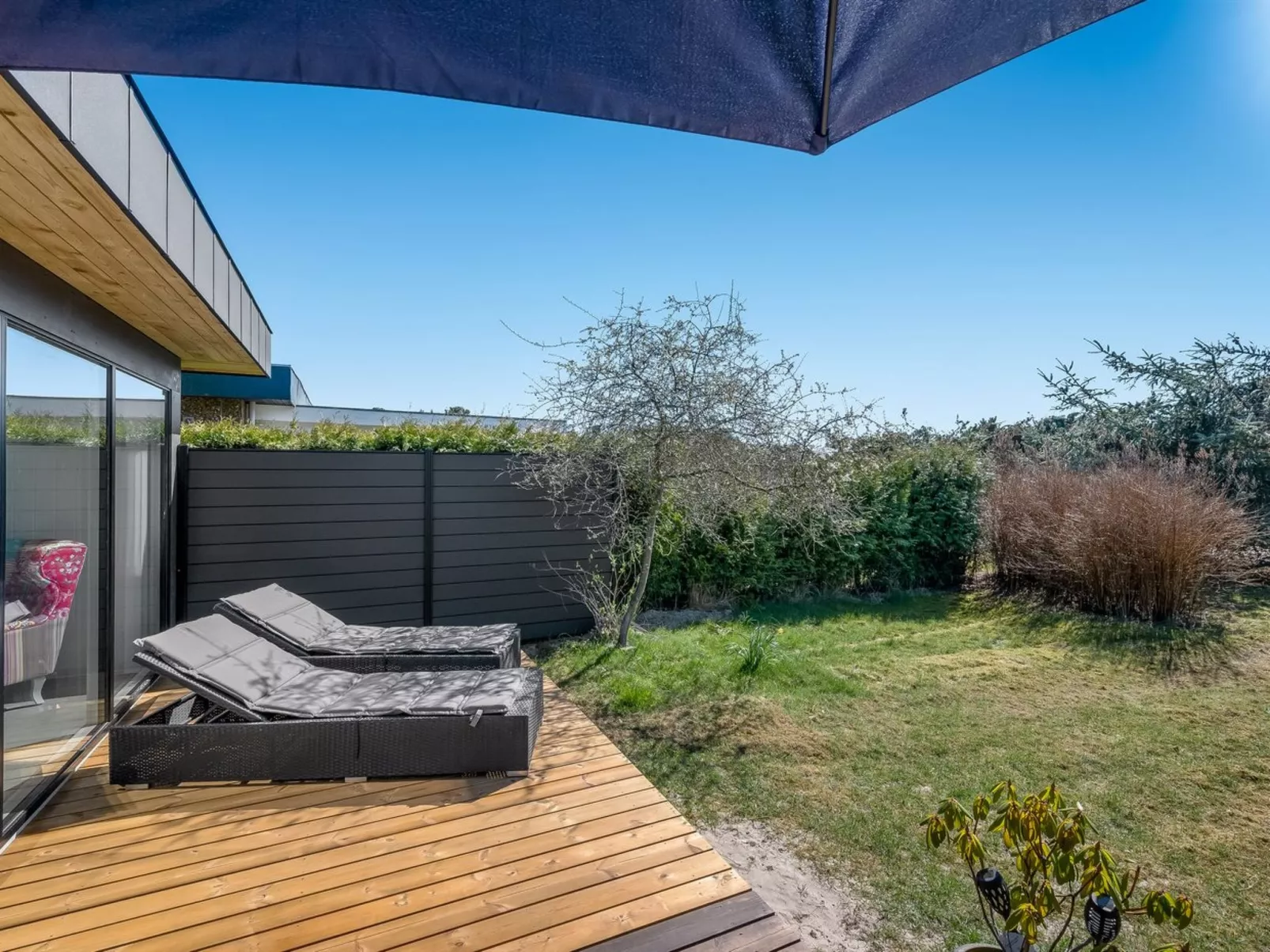 "Clemence" - 900m from the sea-Buiten