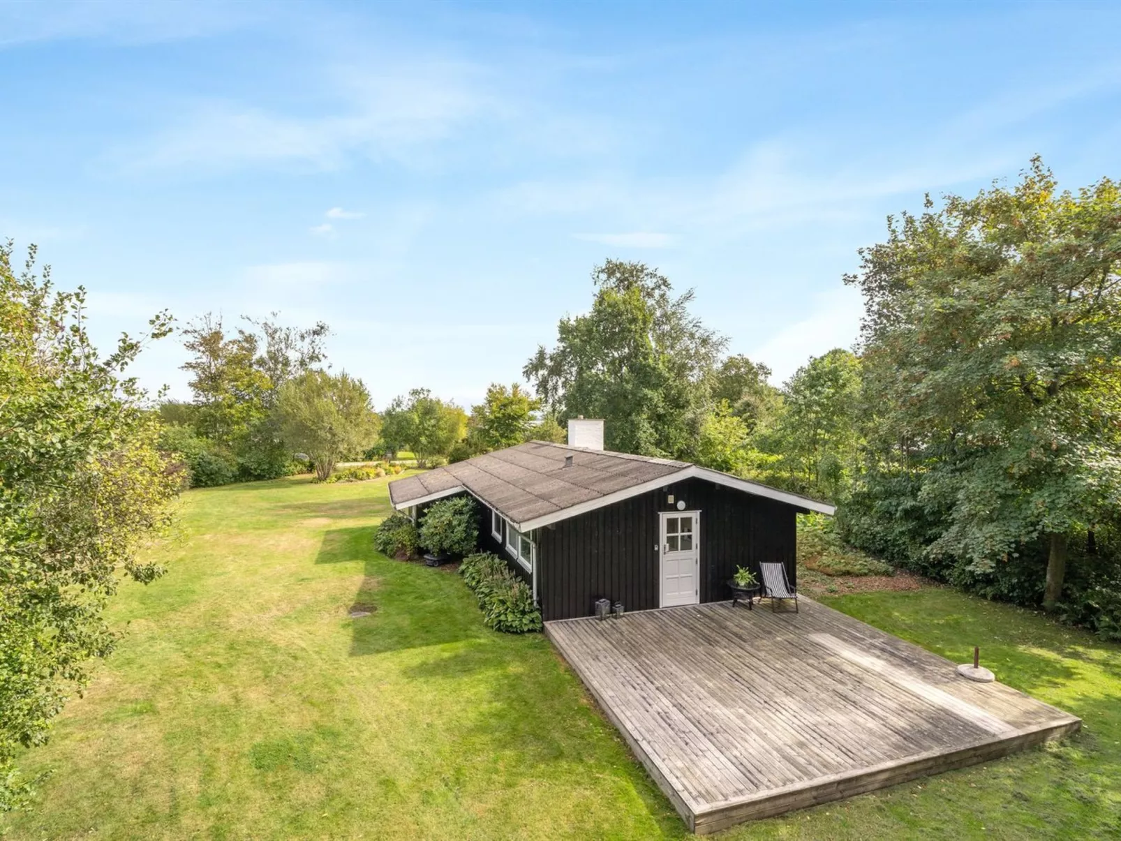 "Suoma" - 400m to the fjord-Buiten