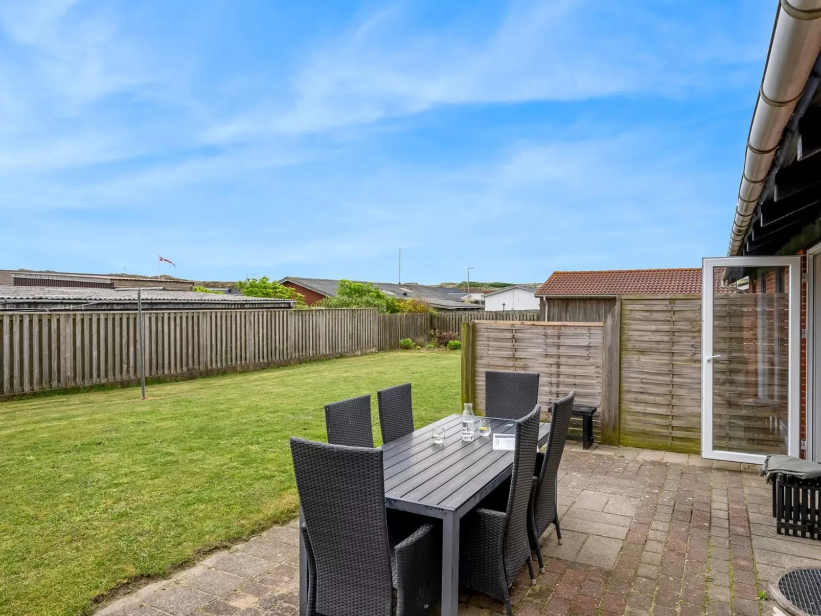 "Agne" - 400m from the sea-Buiten