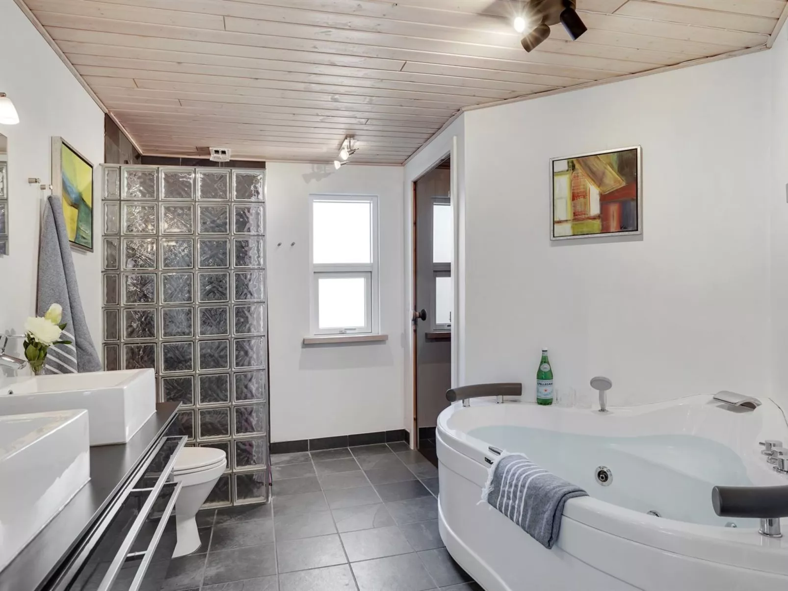 "Ulfsten" - 1.6km from the sea-Binnen