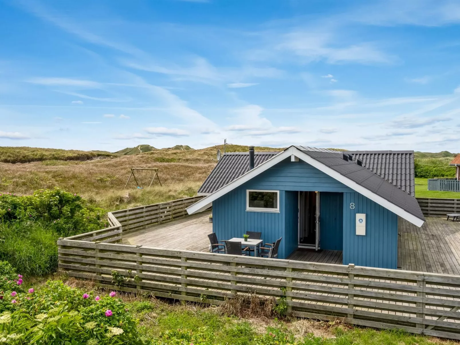 "Valia" - 400m to the fjord-Buiten