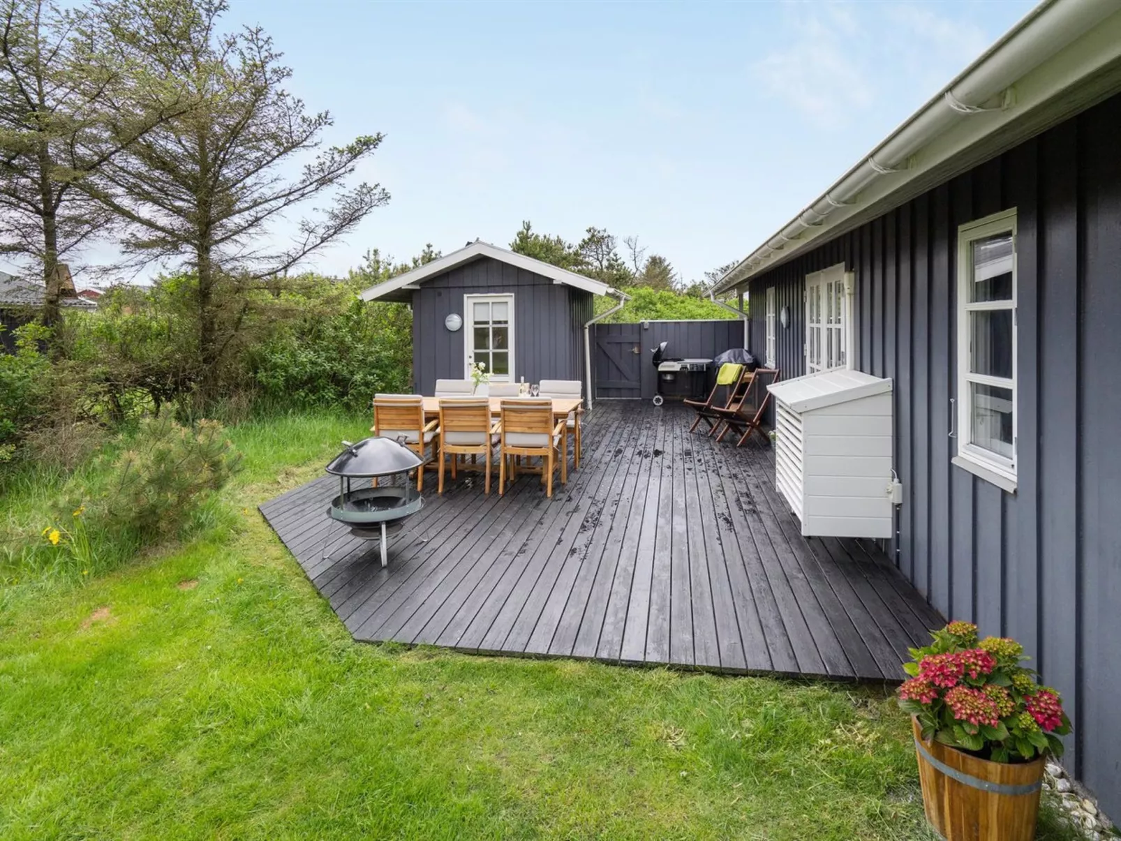 "Sölvy" - 300m from the sea-Buiten