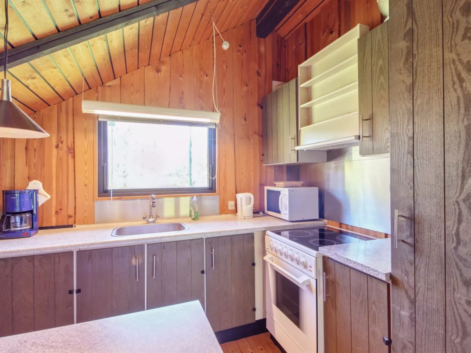 "Melba" - 8km from the sea-Binnen