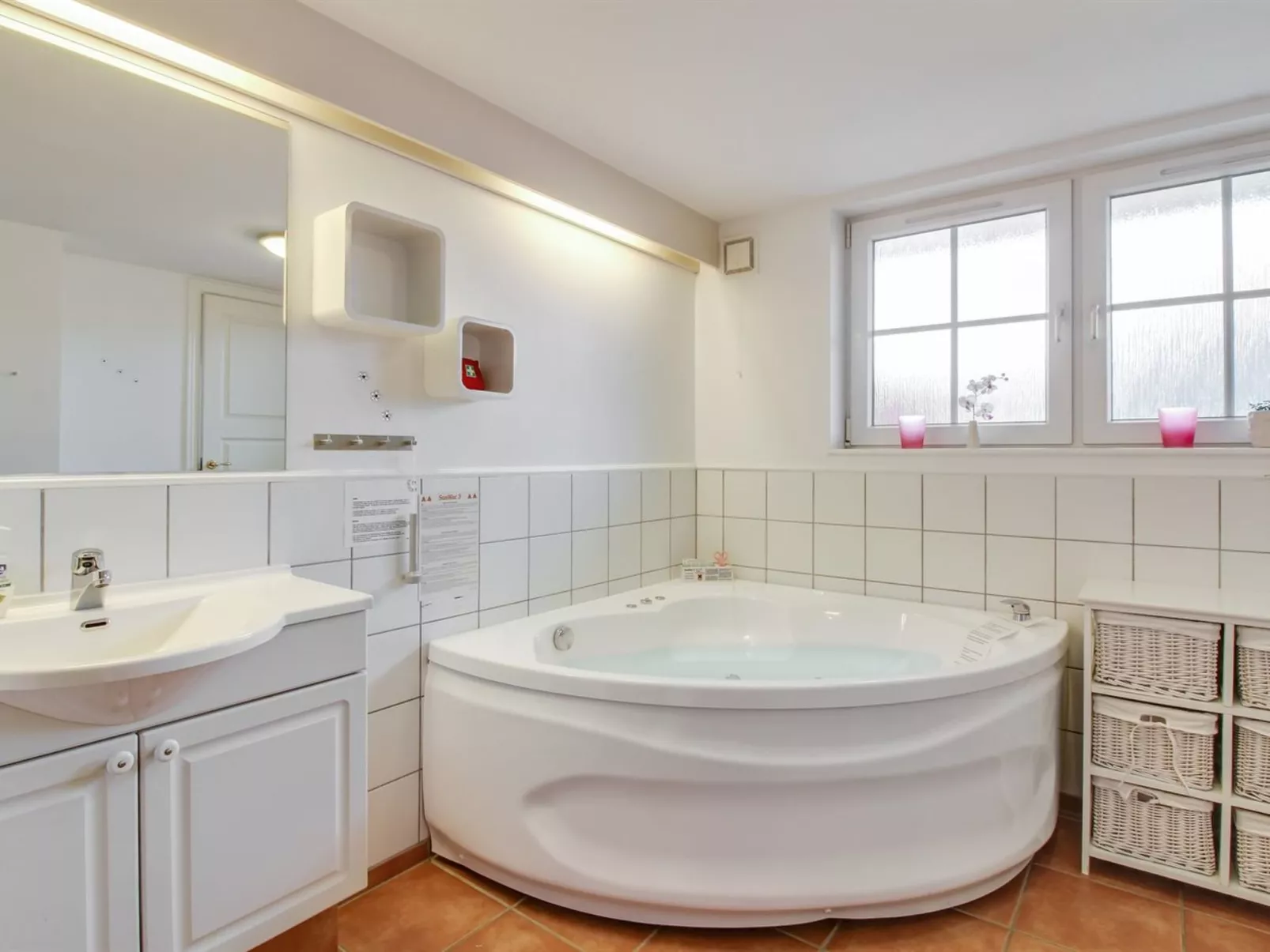 "Guthir" - 1.2km from the sea-Binnen