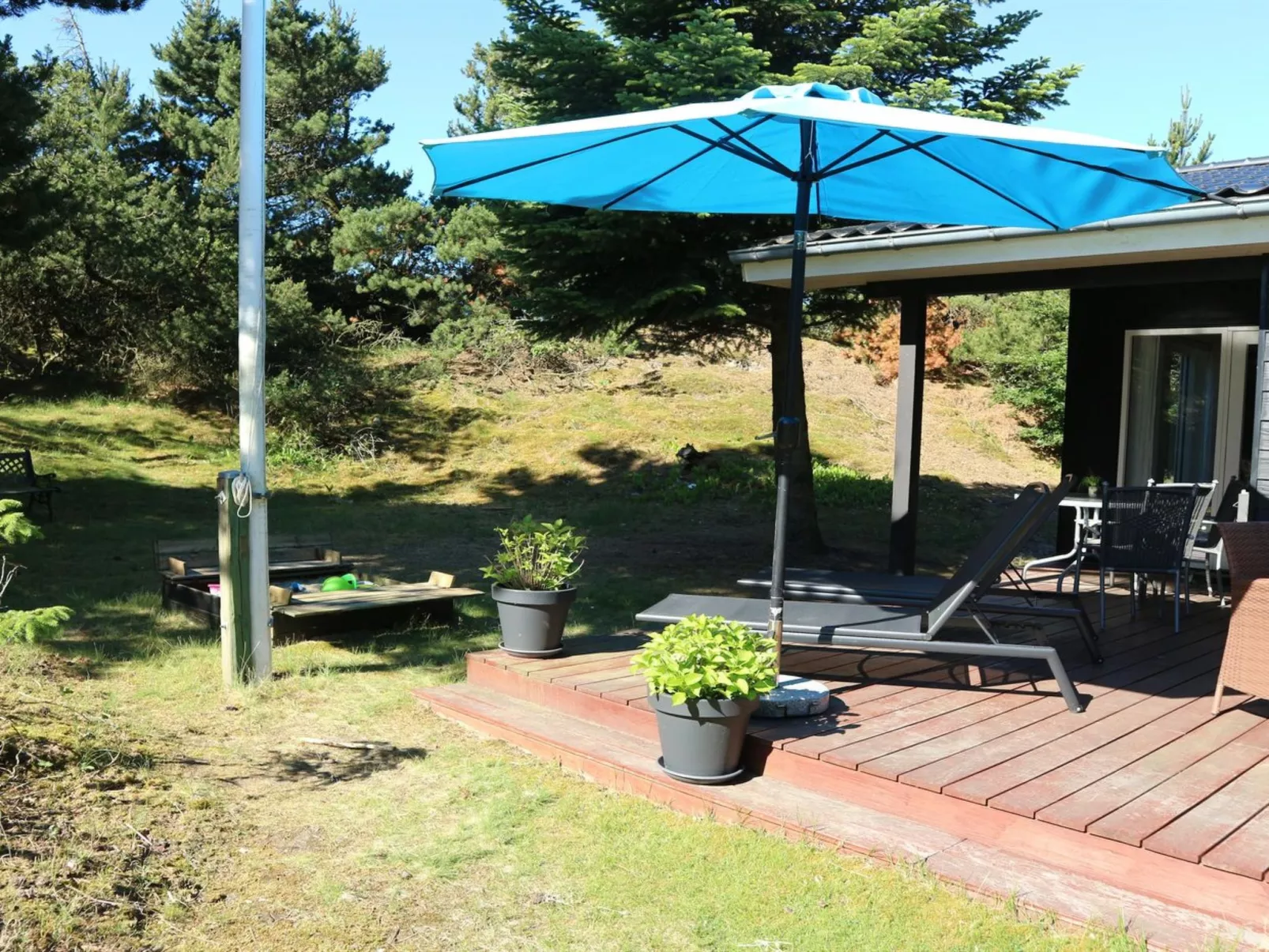 "France" - 1.1km from the sea-Buiten