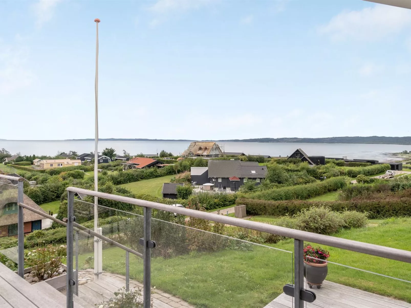 "Eilen" - 250m from the sea-Buiten