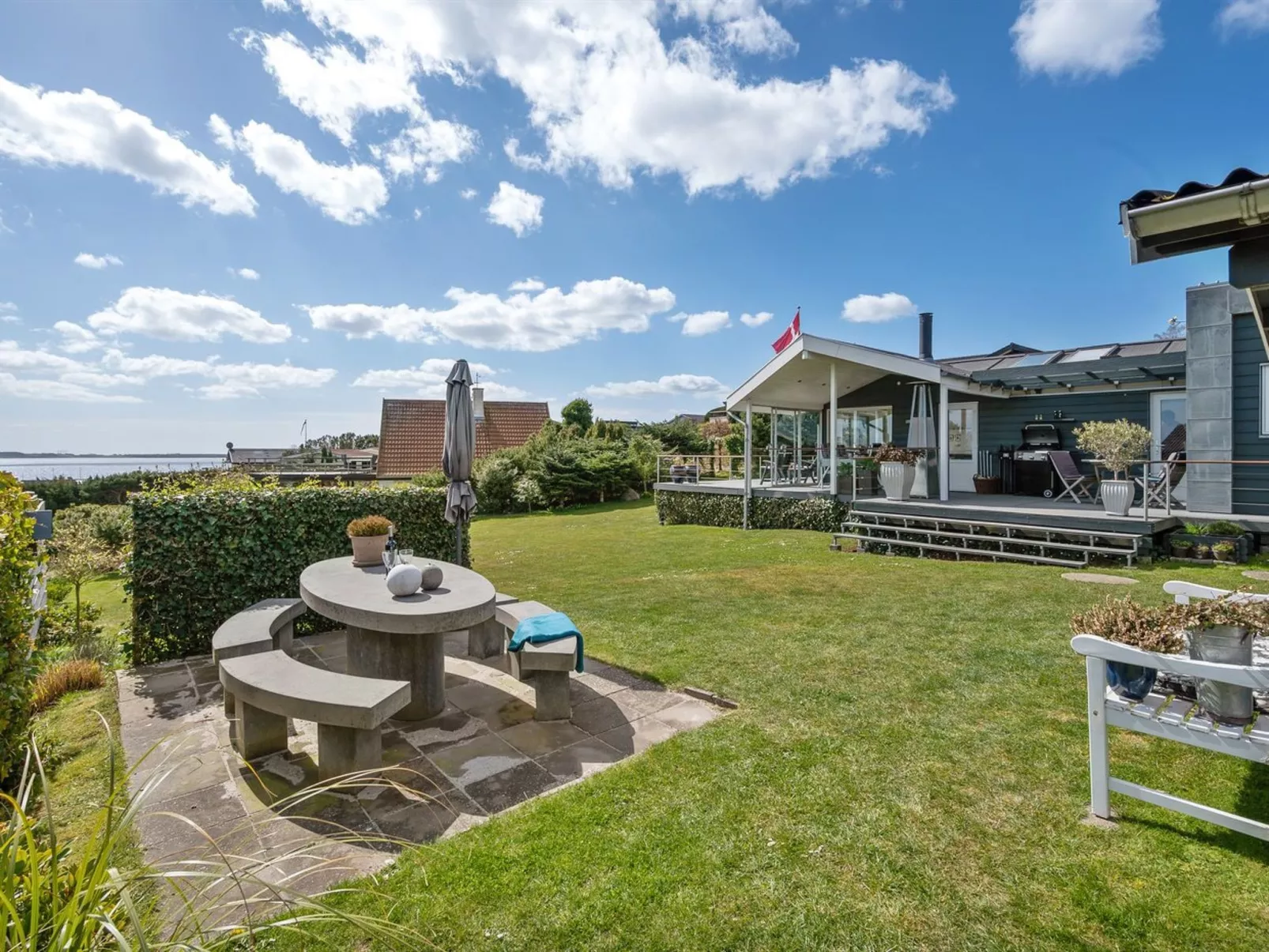 "Kuno" - 300m from the sea-Buiten