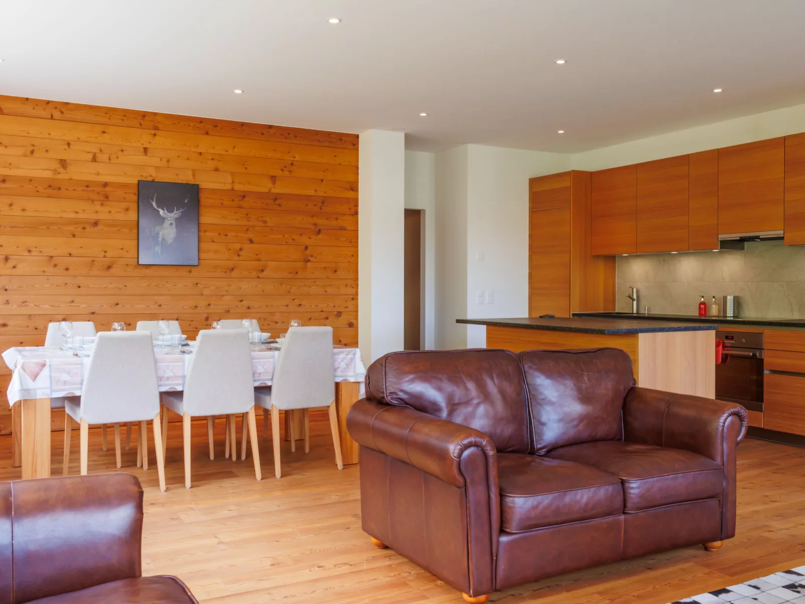 Rosablanche E 107-Binnen