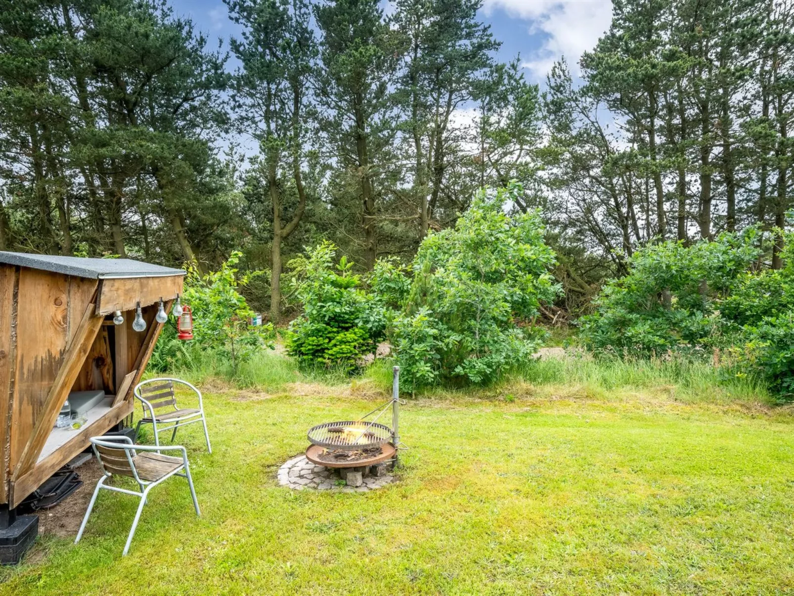 "Valentin" - 400m to the fjord-Buiten