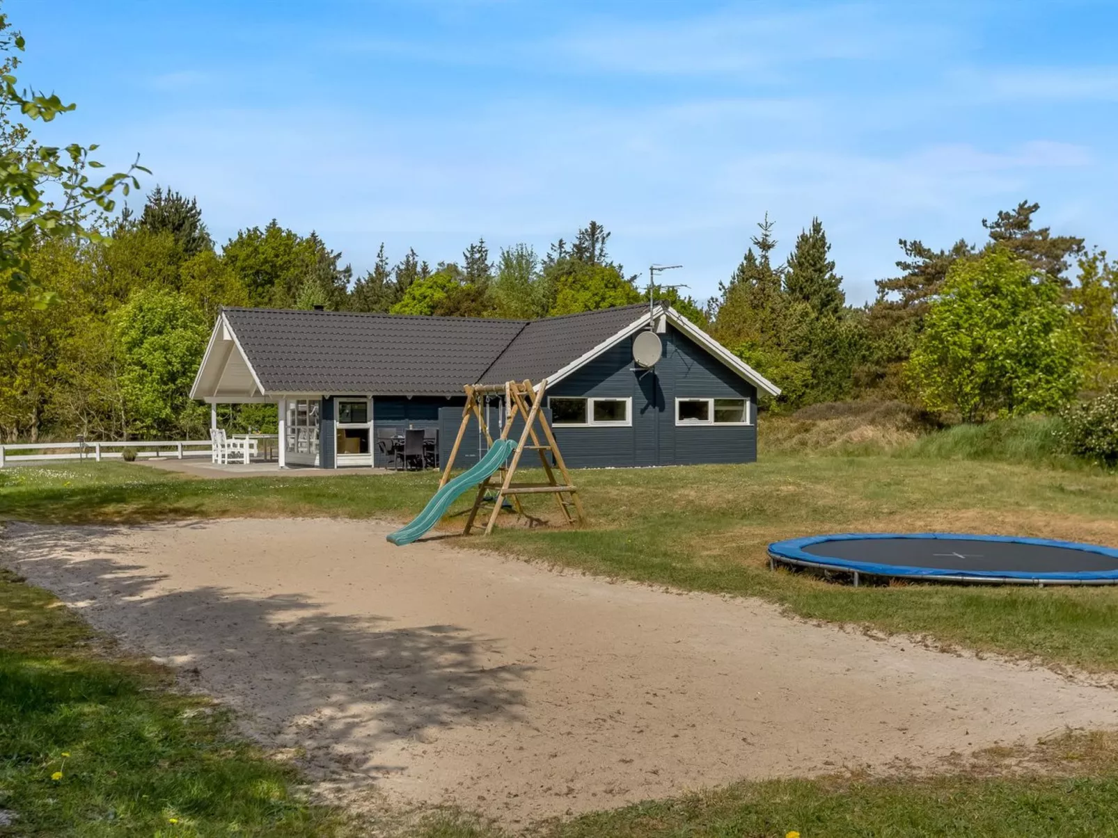 "Tovi" - 4km from the sea-Buiten