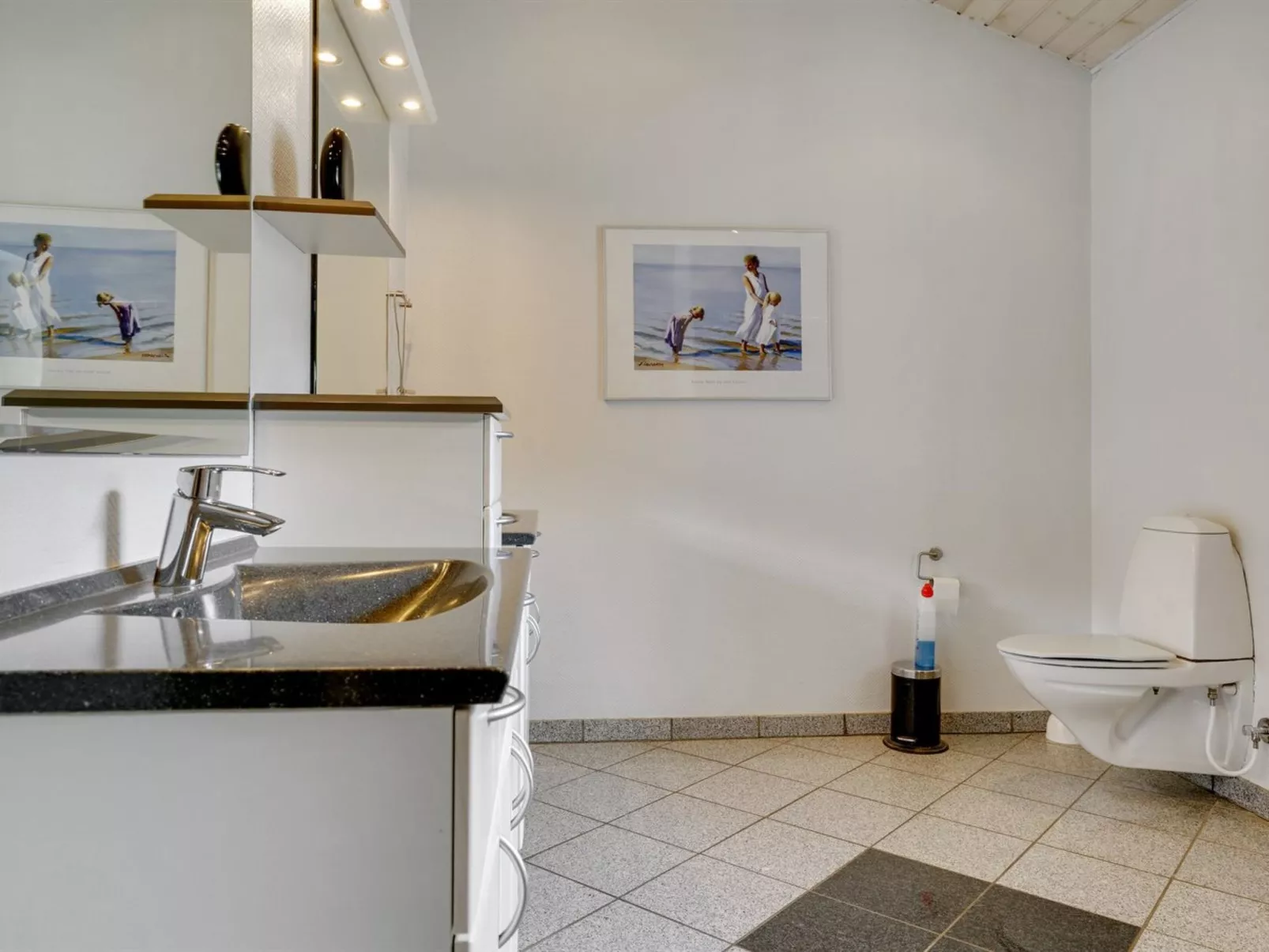 "Liliana" - 800m from the sea-Binnen