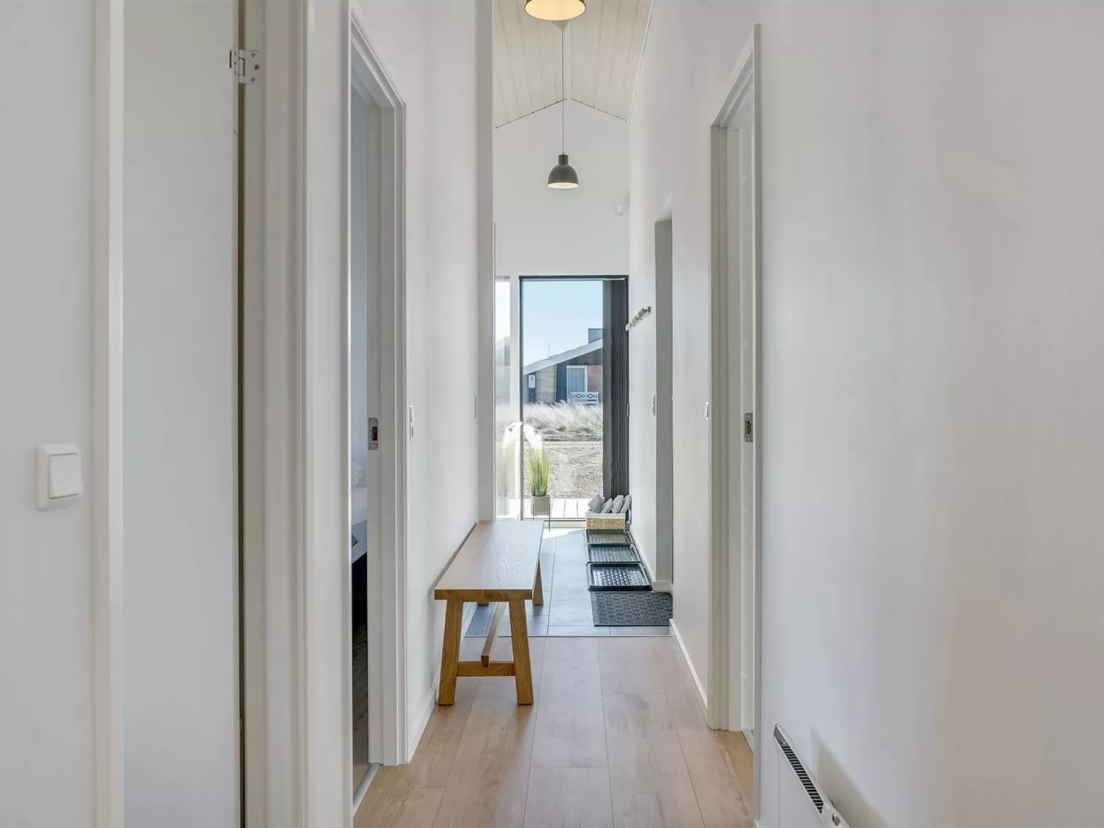 "Aiko" - 50m from the sea-Binnen