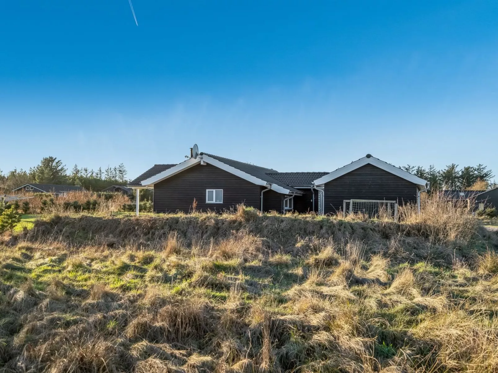 "Oskarvine" - 900m from the sea - Buiten