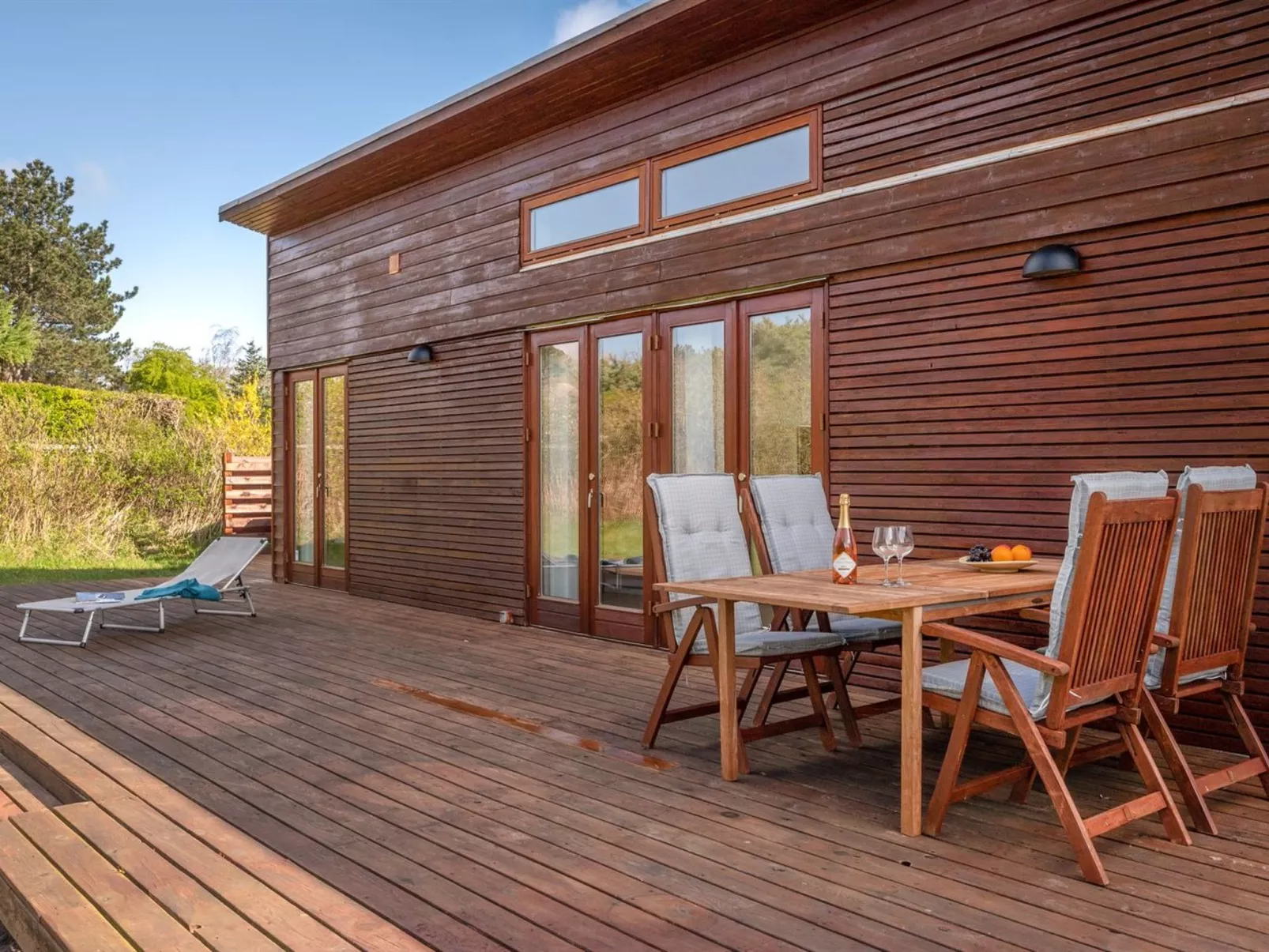 "Esta" -  from the sea-Buiten