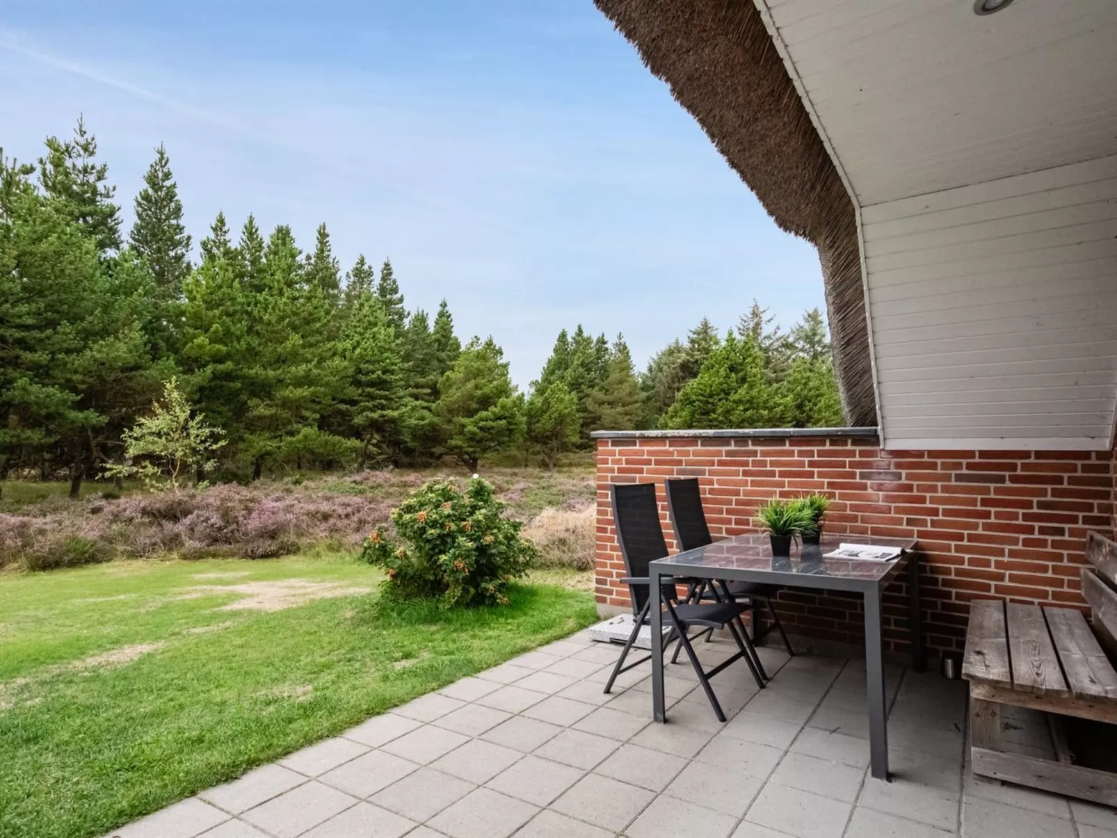 "Hakun" - 4km from the sea-Buiten