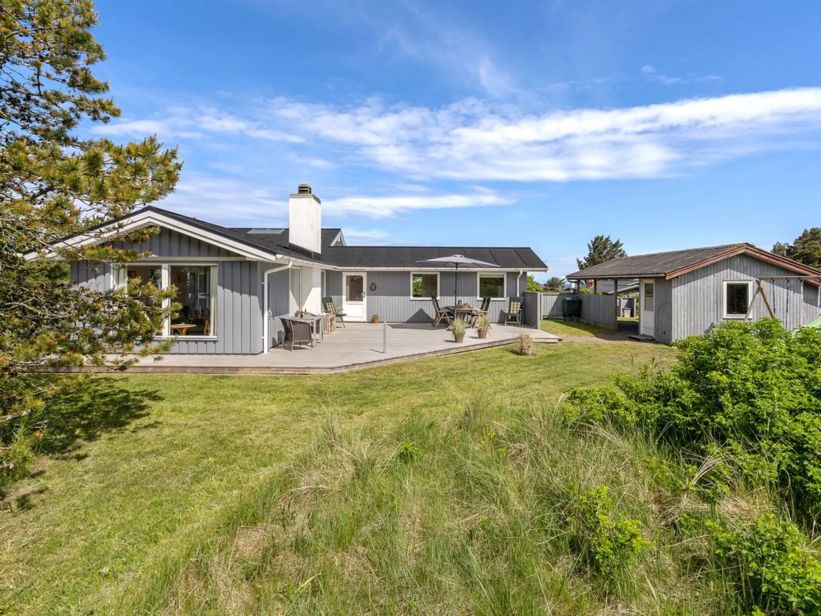 "Wolfger" - 350m from the sea-Buiten