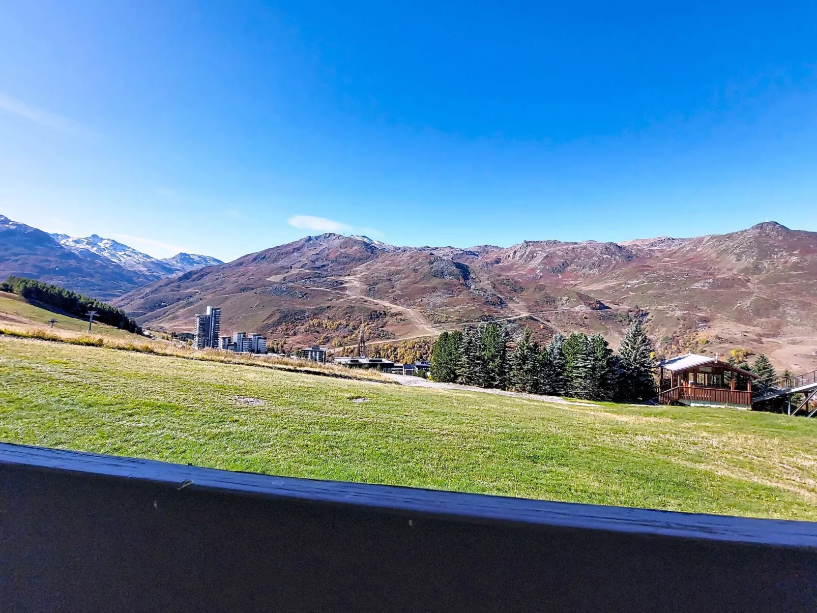 Brelin Evons R05-Buiten