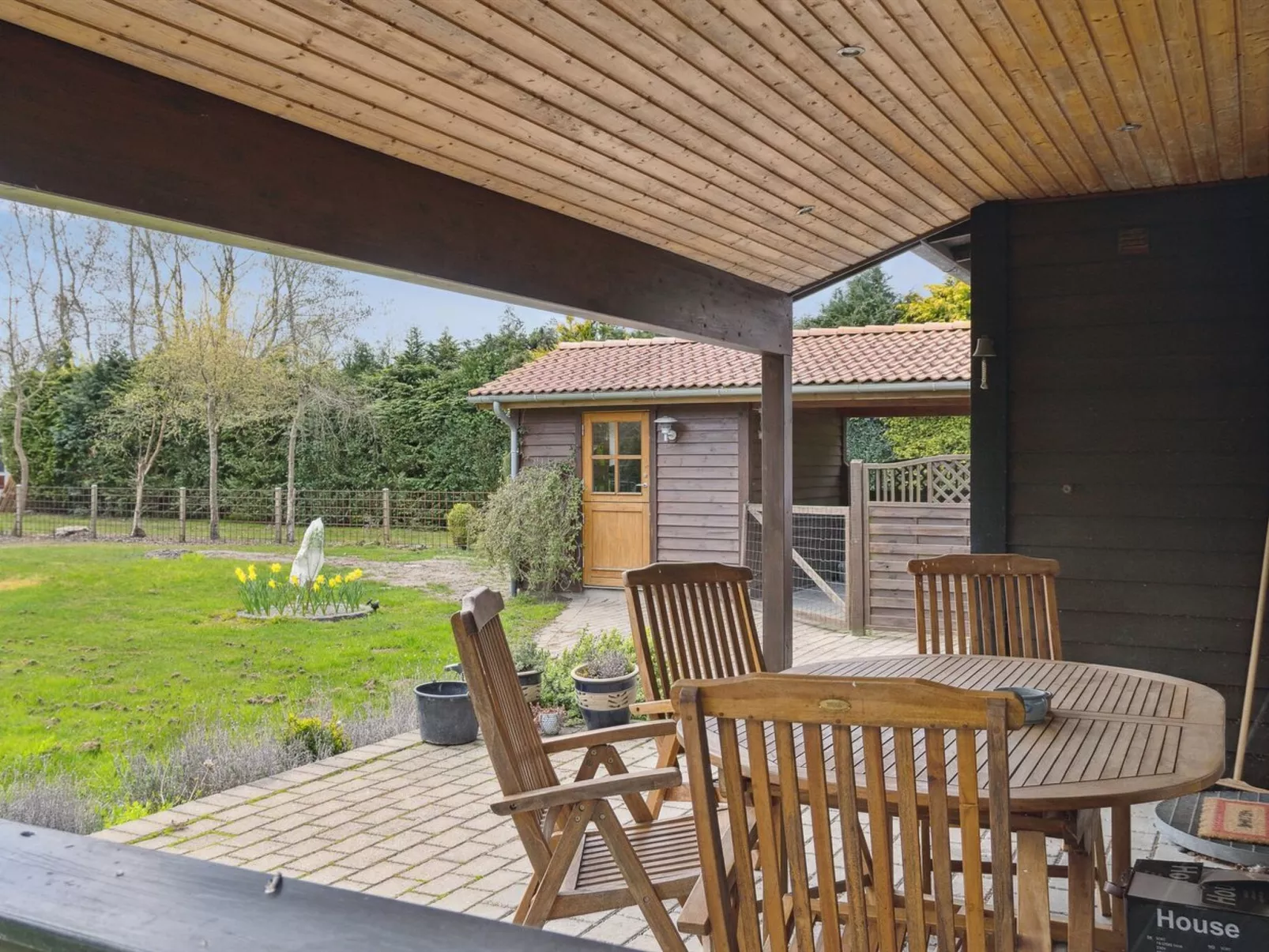 "Undis" - 660m from the sea