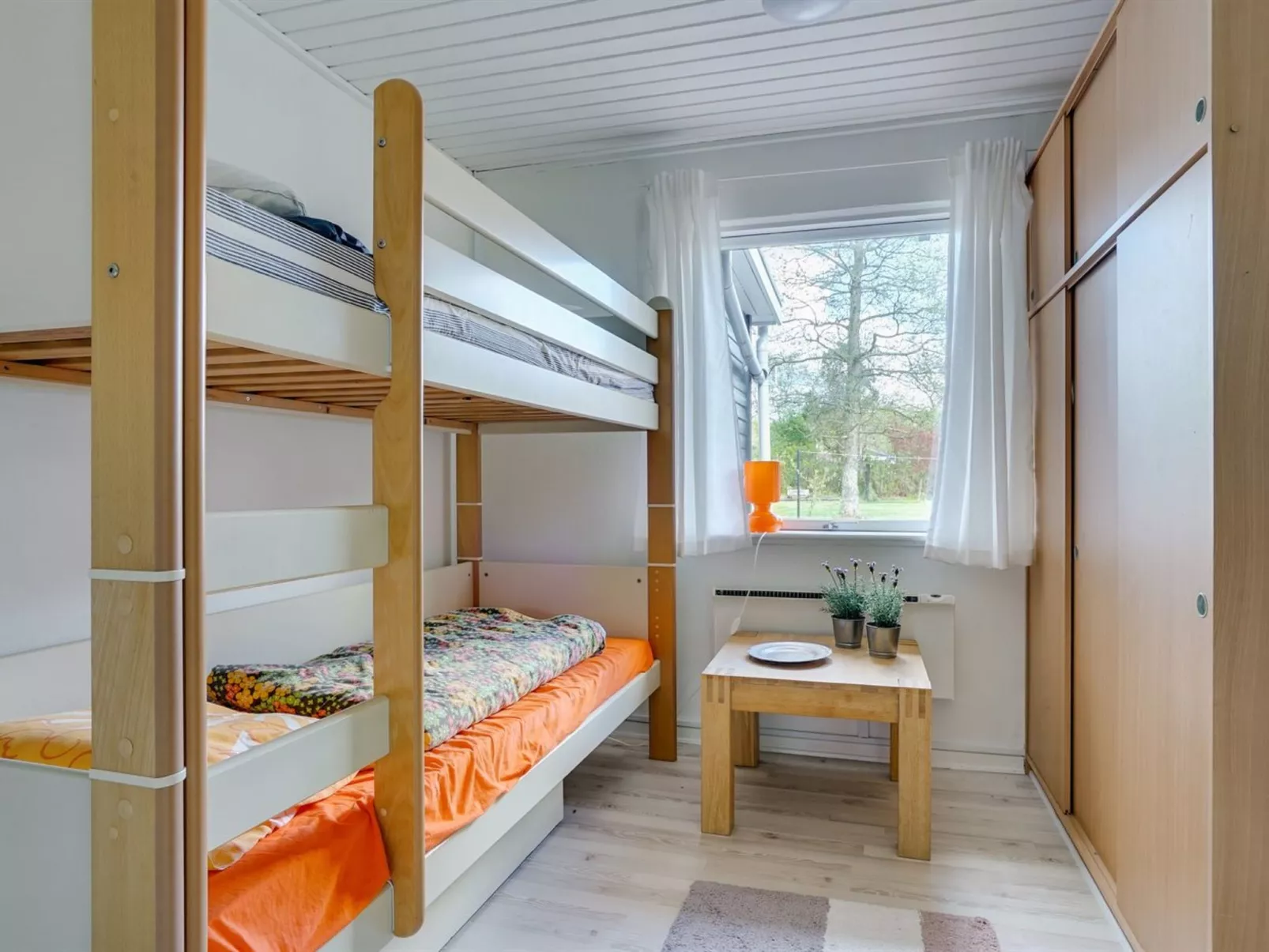 "Akira" - 500m to the fjord-Binnen