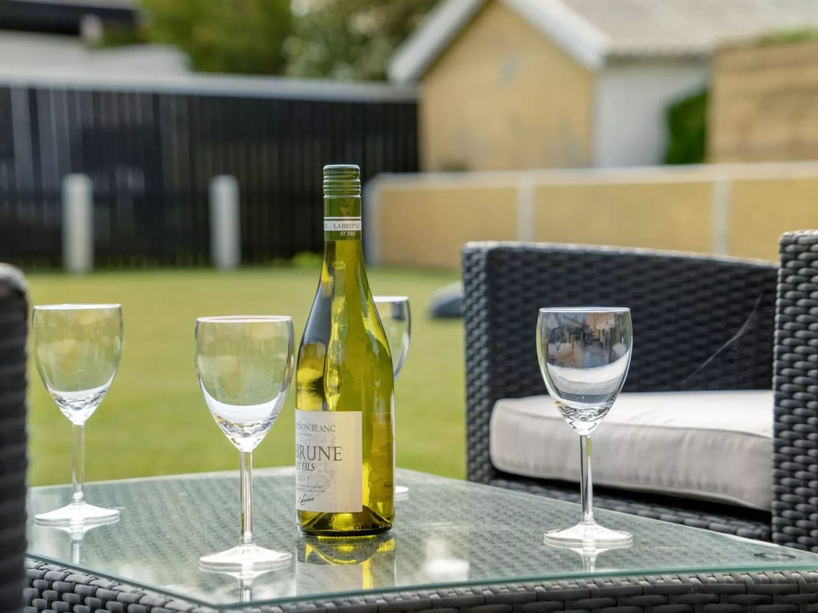 "Teodosij" - 1.1km from the sea-Buiten