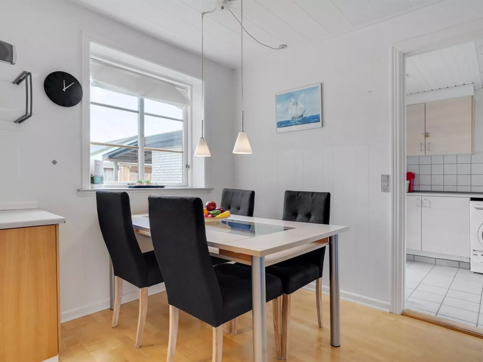 "Marka" - 2.5km from the sea-Binnen