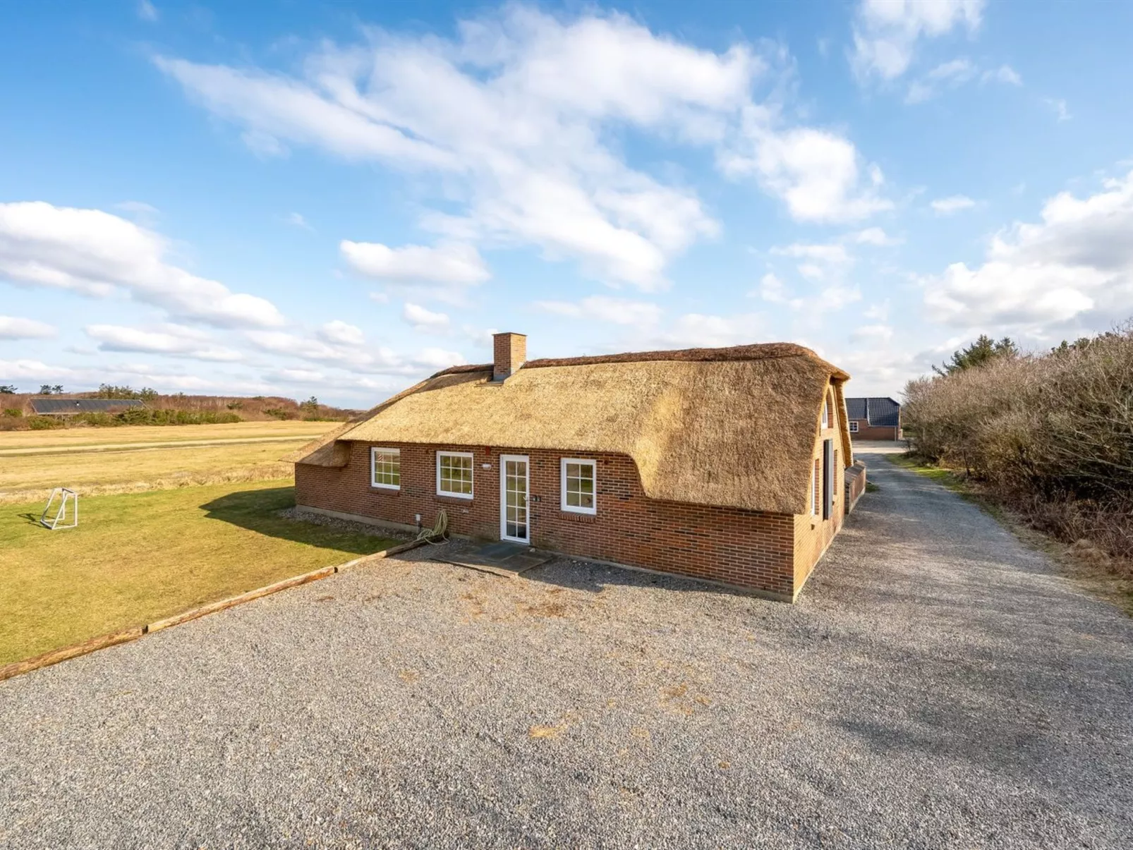 "Lemmikki" - 1.5km from the sea-Buiten