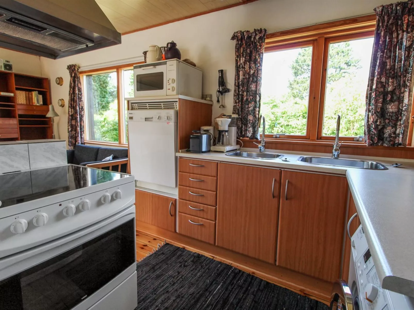 "Elida" - 300m from the sea-Binnen