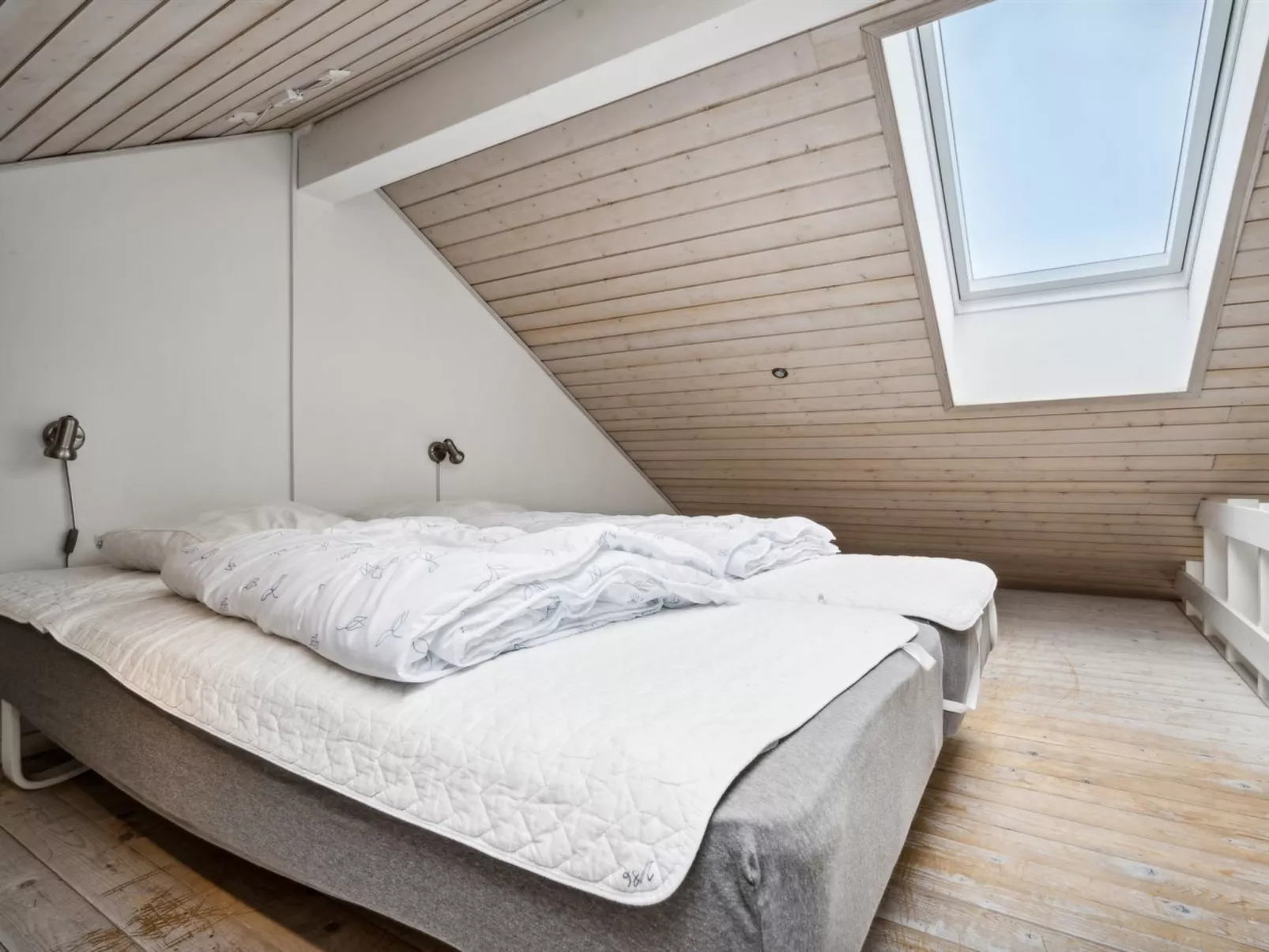 "Elara" - 200m from the sea-Binnen