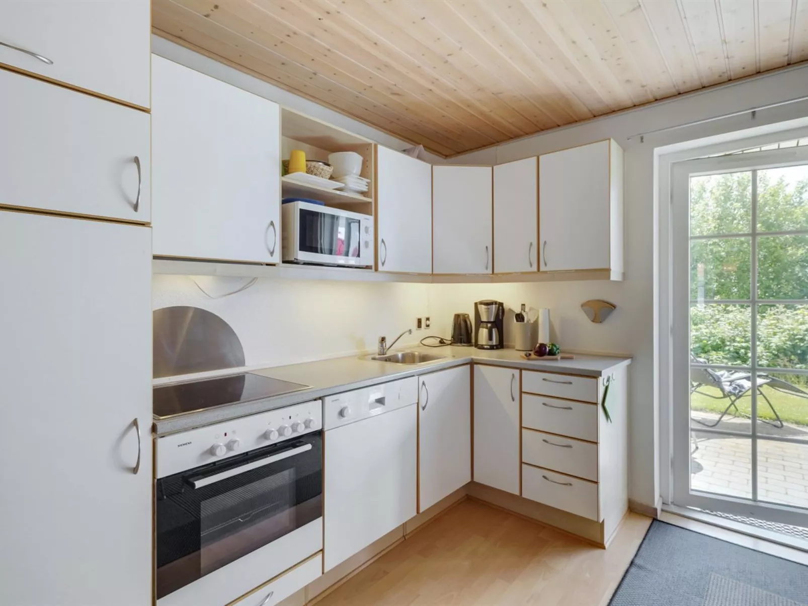 "Uffe" - 100m to the fjord-Binnen