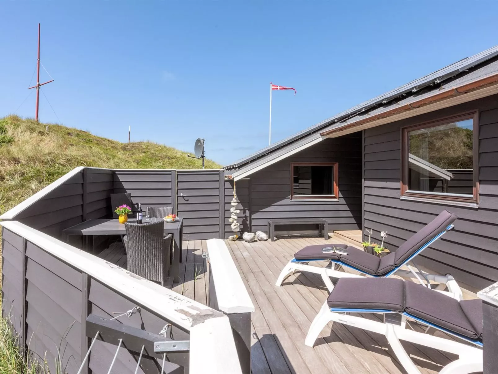 "Arngrim" - 100m from the sea-Buiten