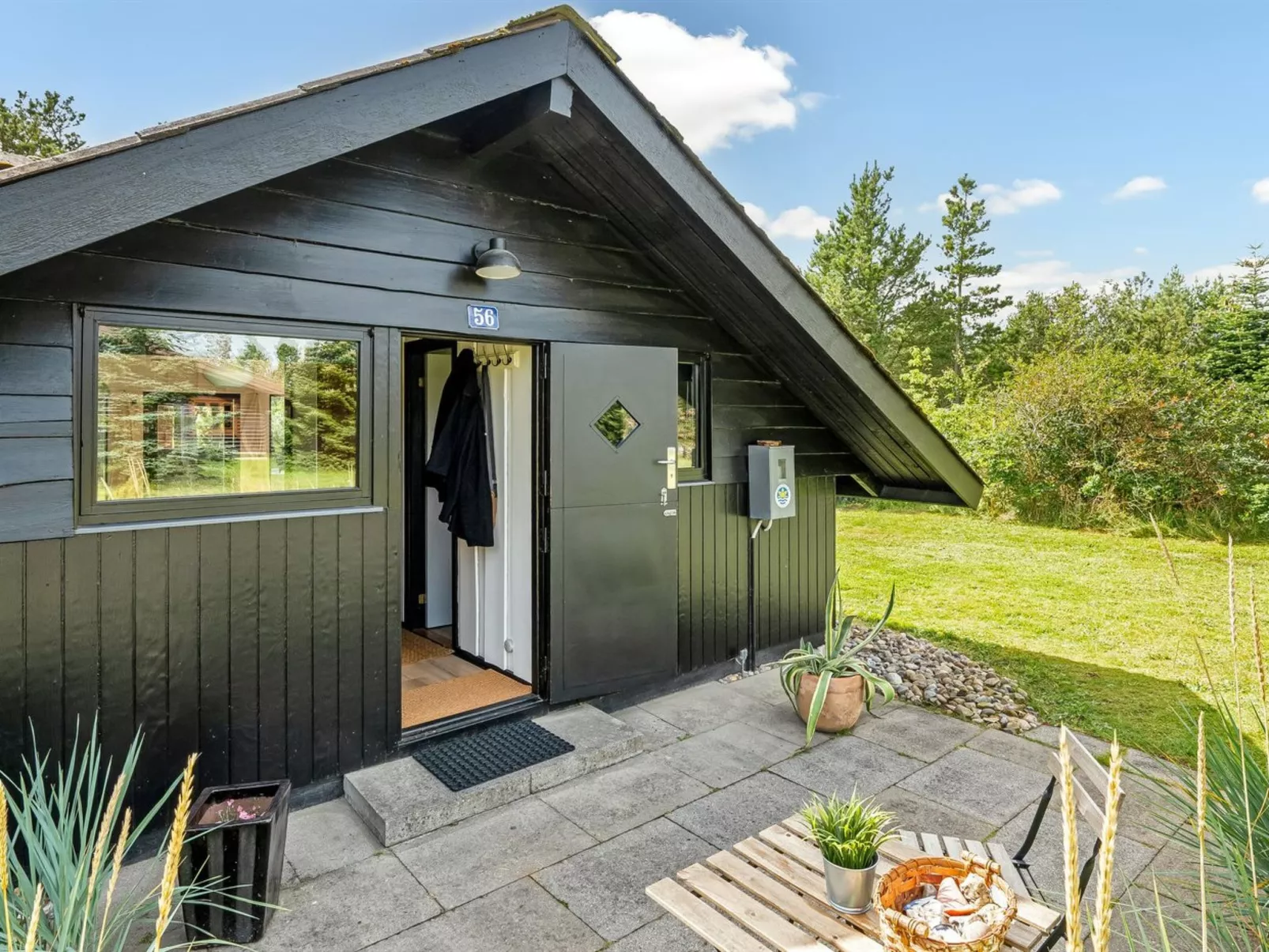 "Raita" - 350m to the fjord-Buiten