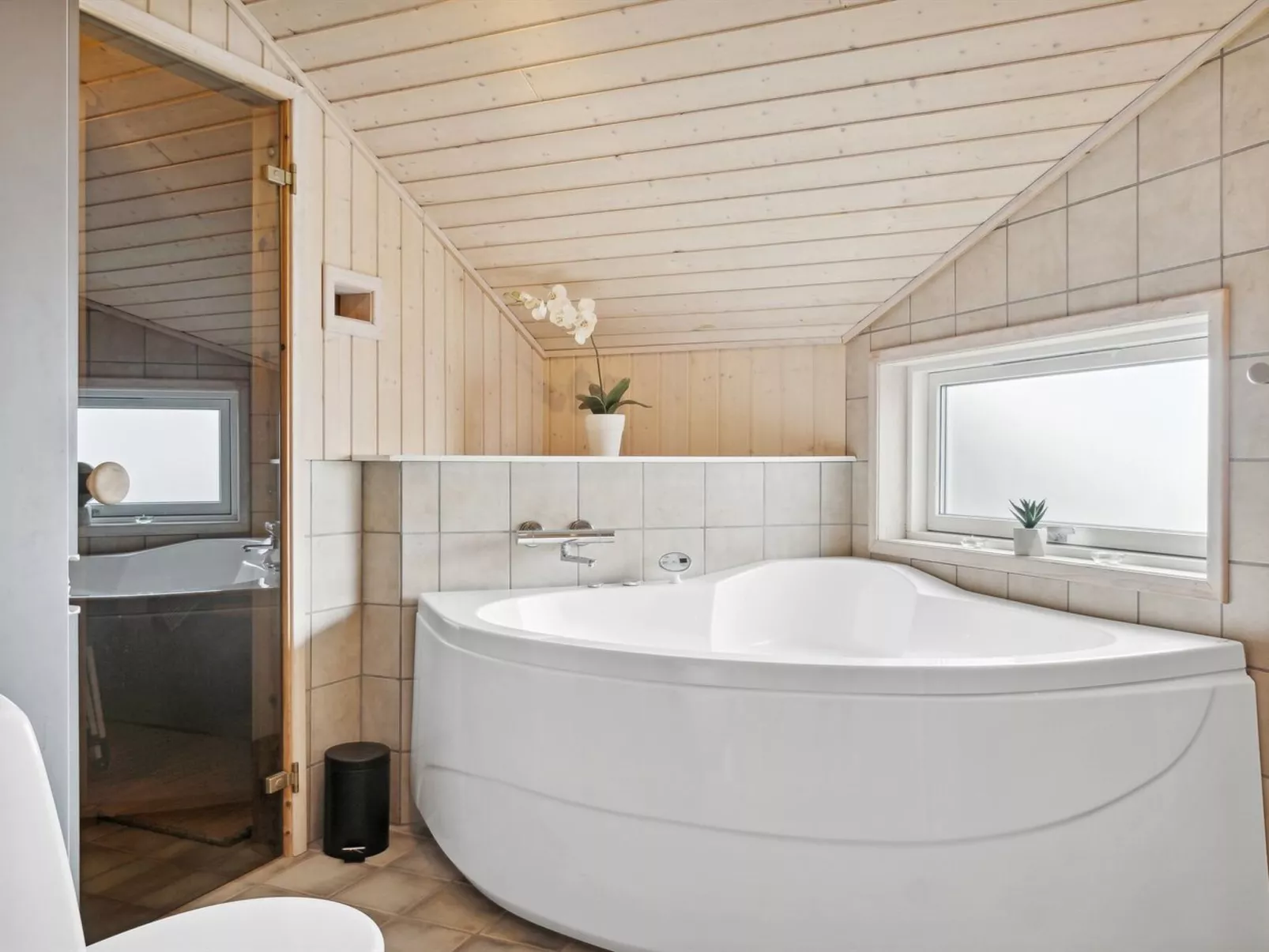 "Swanhild" - 900m from the sea-Binnen