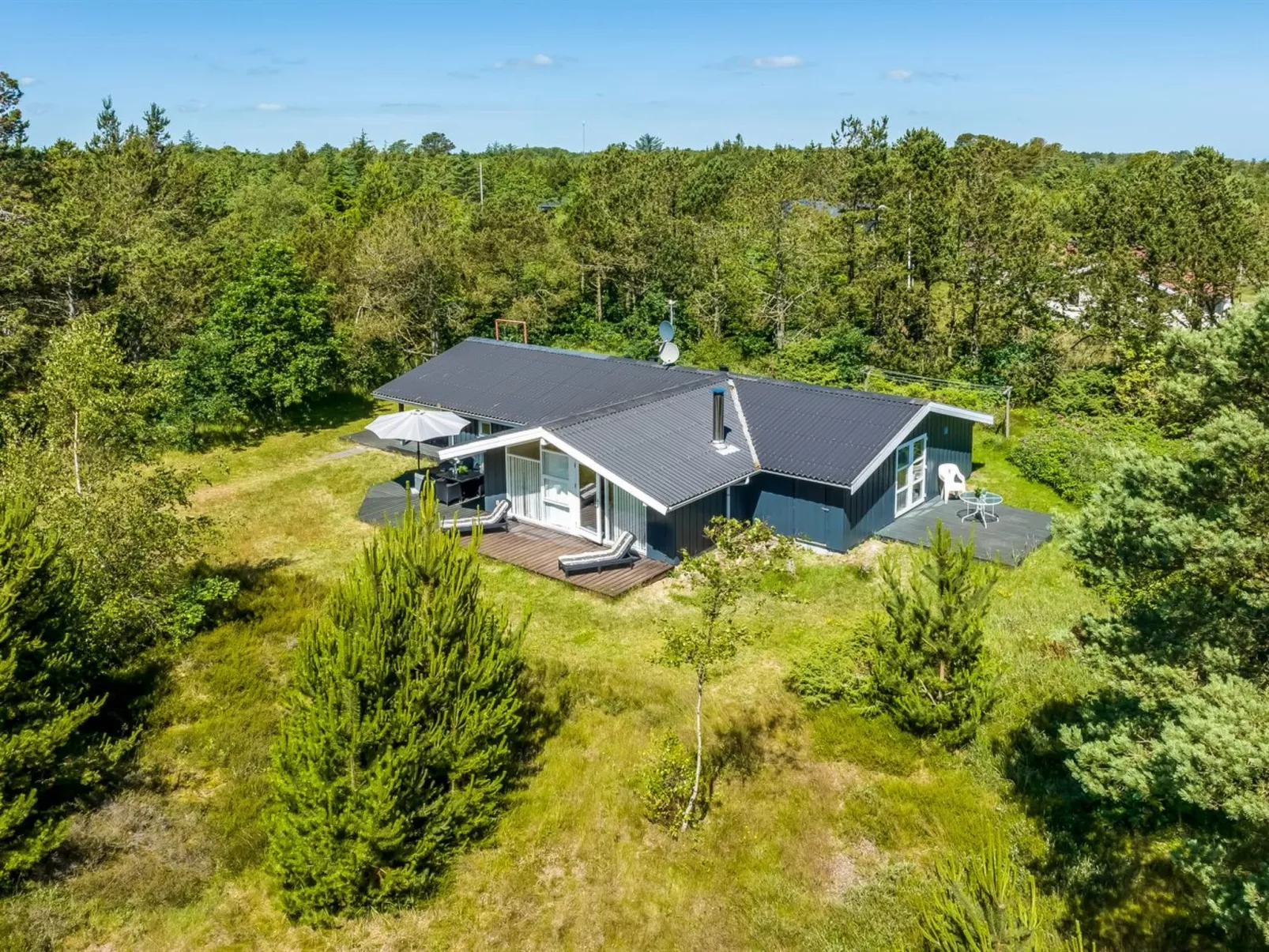 "Ajten" - 150m from the sea-Buiten