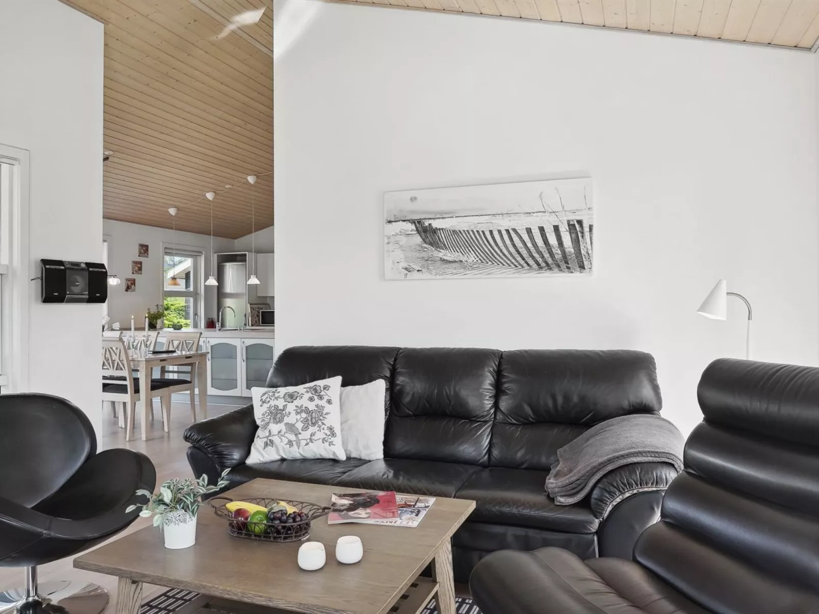 "Bertram" - 1.9km from the sea-Binnen