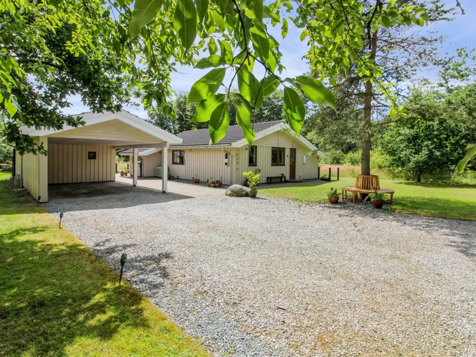 "Arvi" - 30km from the sea-Buiten