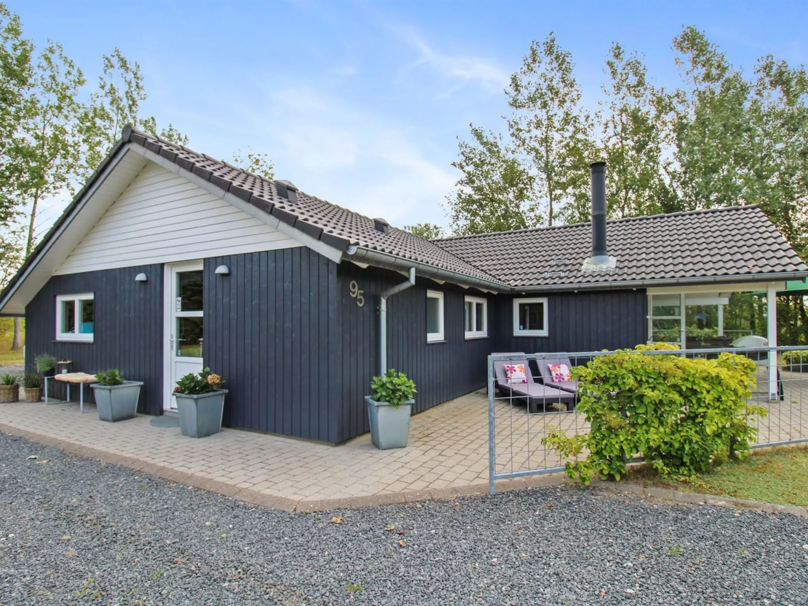 "Ulrikke" - 12km from the sea-Buiten