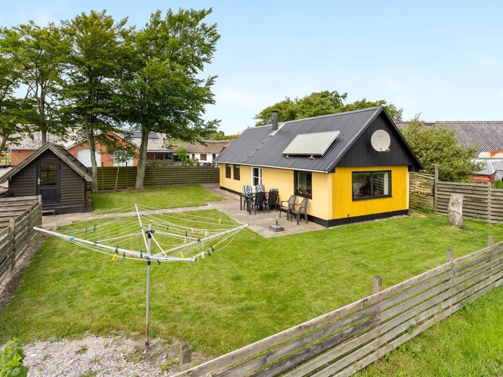 "Leocadia" - 150m to the fjord-Buiten