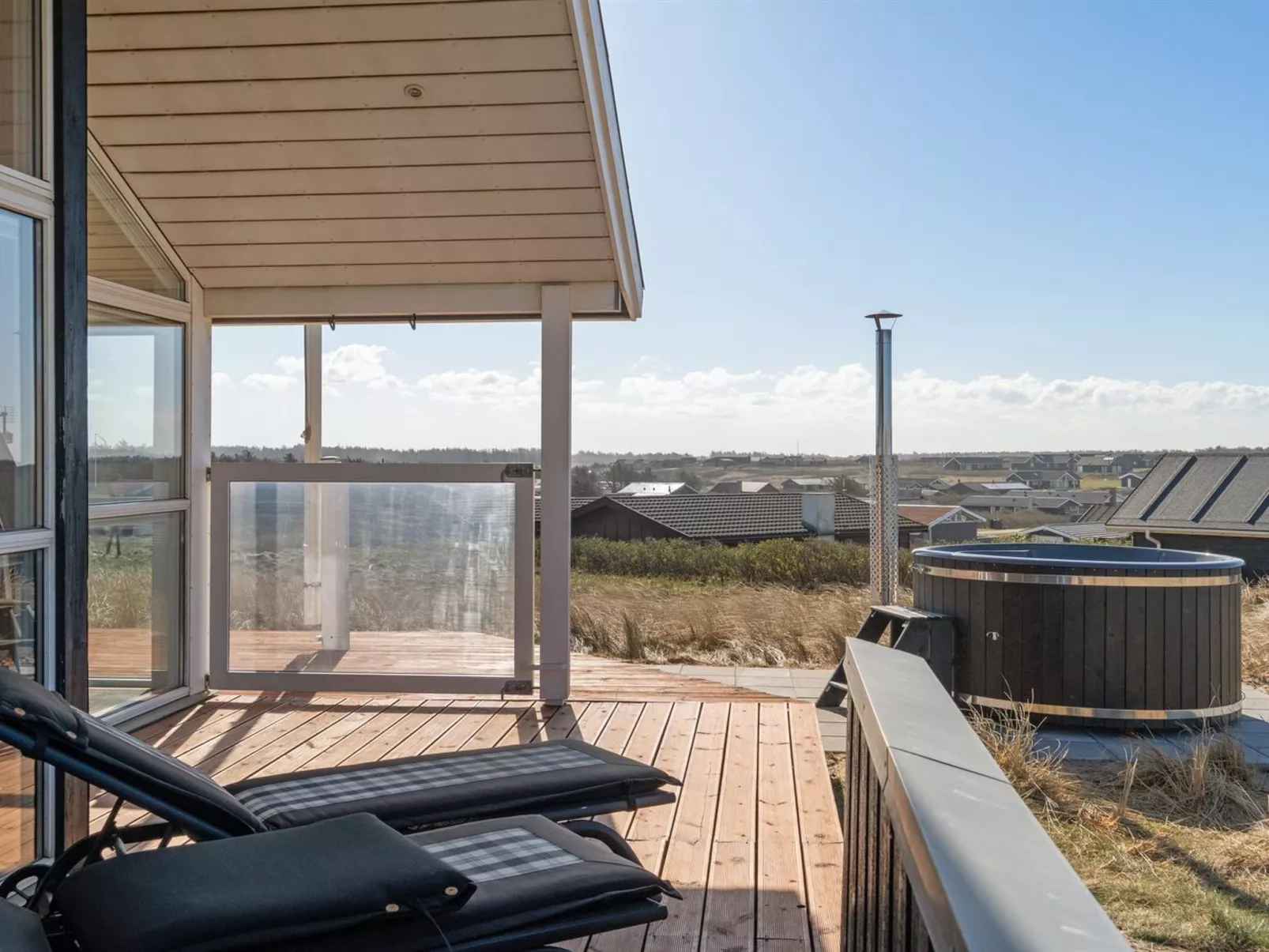 "Ulf" - 100m from the sea-Buiten