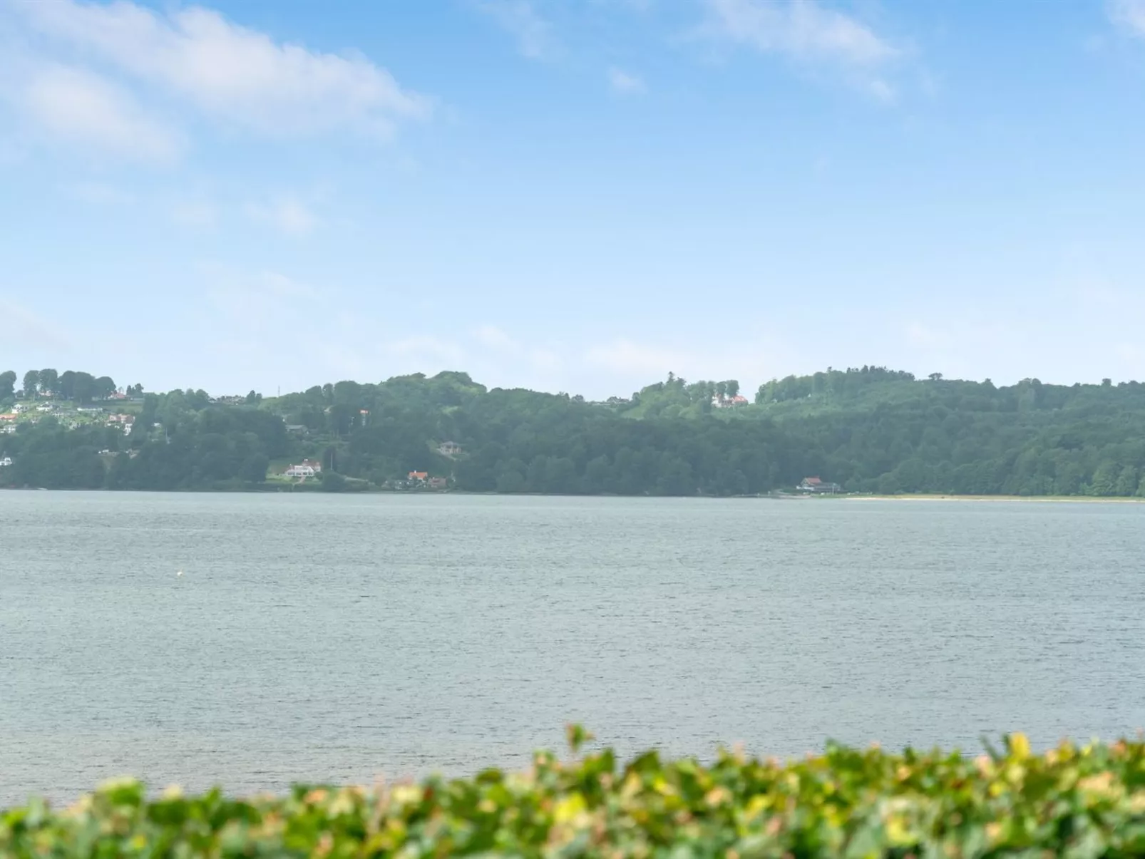 "Algot" - 100m to the fjord-Buiten