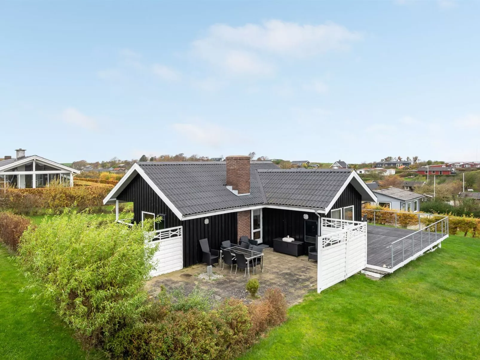 "Clarita" - 300m to the fjord-Buiten