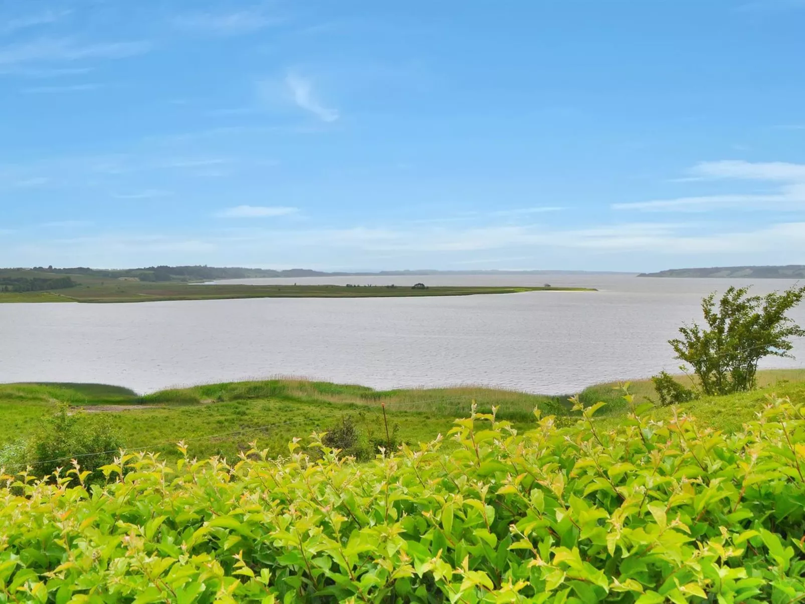 "Pirkka" - 50m to the fjord-Buiten