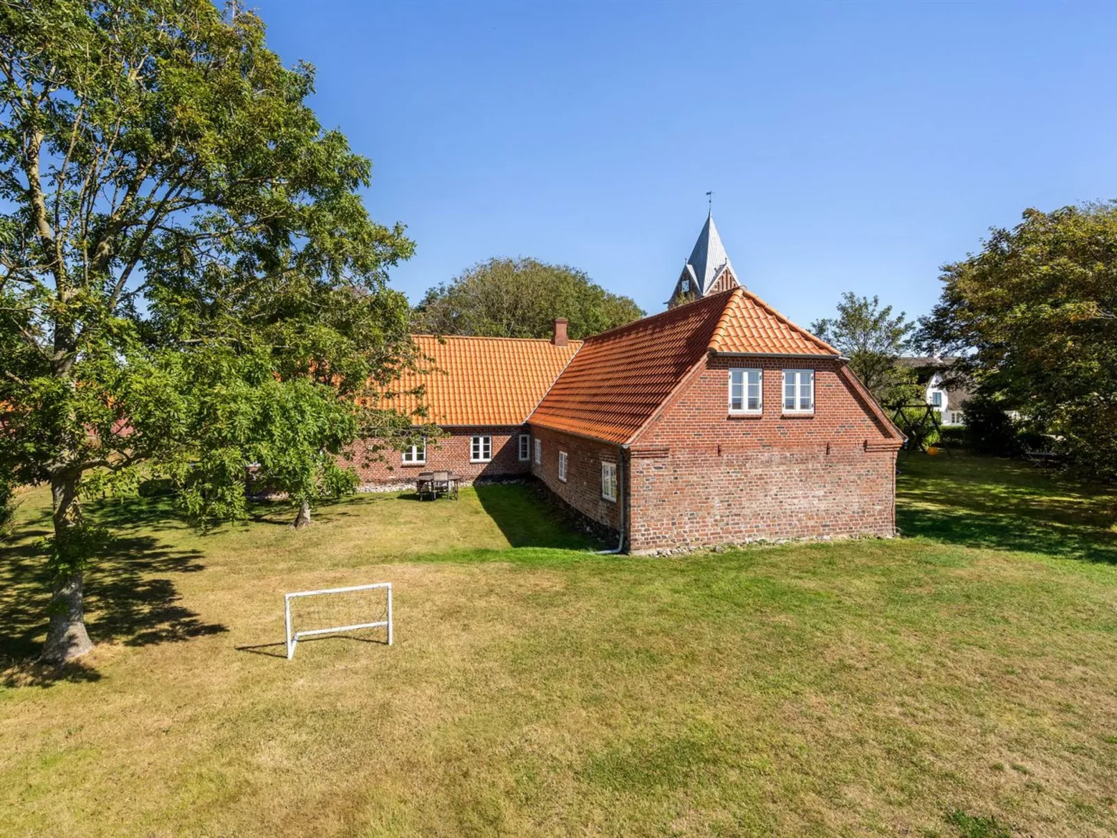 "Myra" - 18km from the sea-Buiten