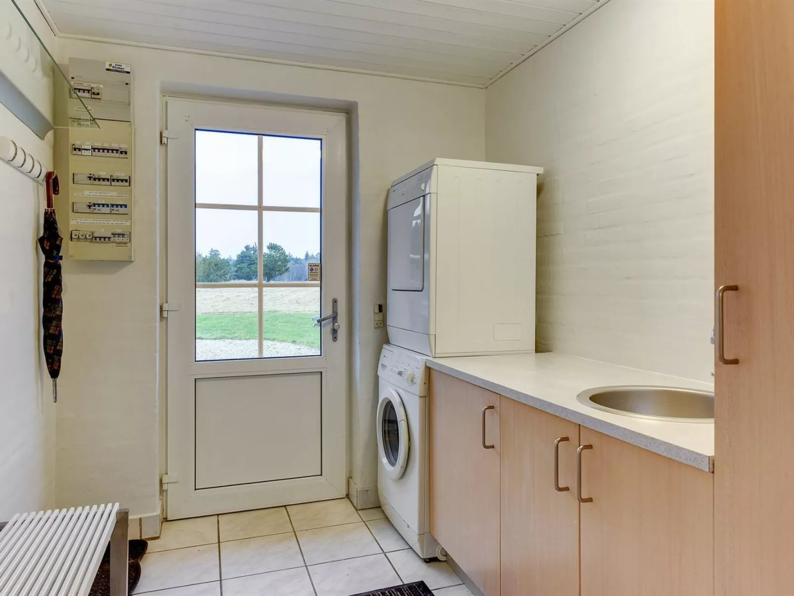 "Jorkin" - 1.8km from the sea-Binnen